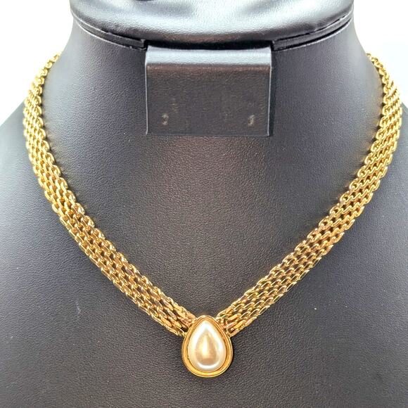 Vintage Gold Tone Panther Chain Link Teardrop Faux Pearl 15.5"-18" Necklace - Picture 1 of 7